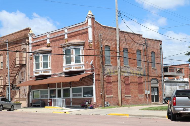 Albion couple looks to hand local newspaper business to new owners