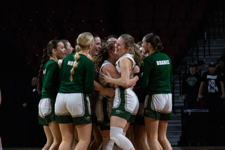 PHOTO HowellsDodge survives against Sandhills/Thedford at state