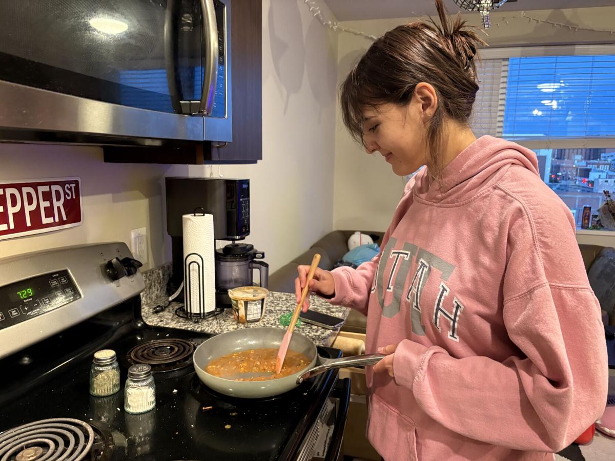 One in 10 college students have food allergies, research specialist says