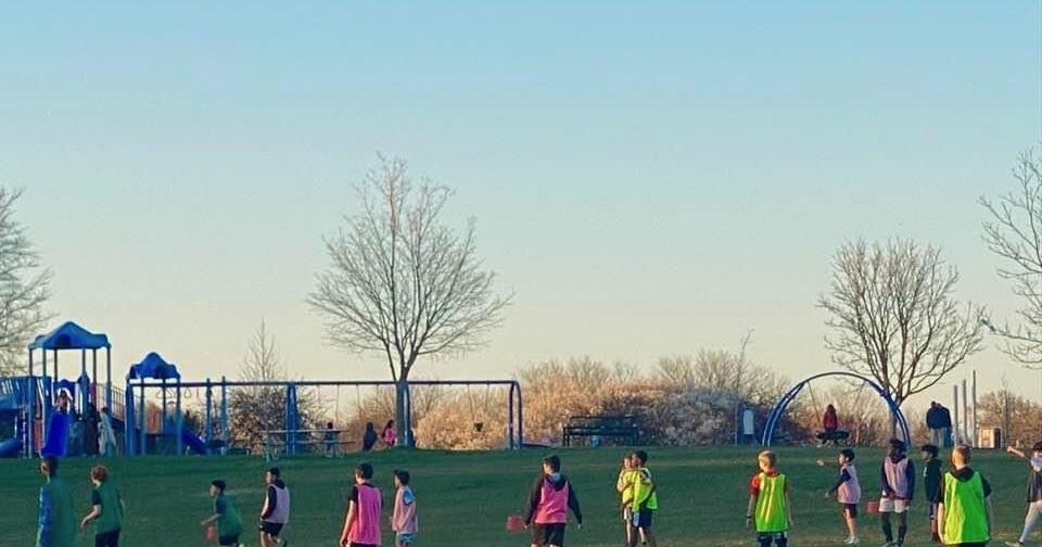 How a tennis court expansion proposal inspired a neighborhood to take