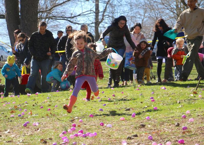 Hundreds attend Newark's annual Easter egg hunt | News ...