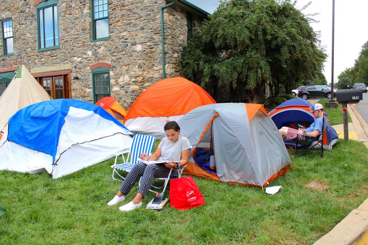 Ud Students Camp Out For Lang Apartments News Newarkpostonline Com
