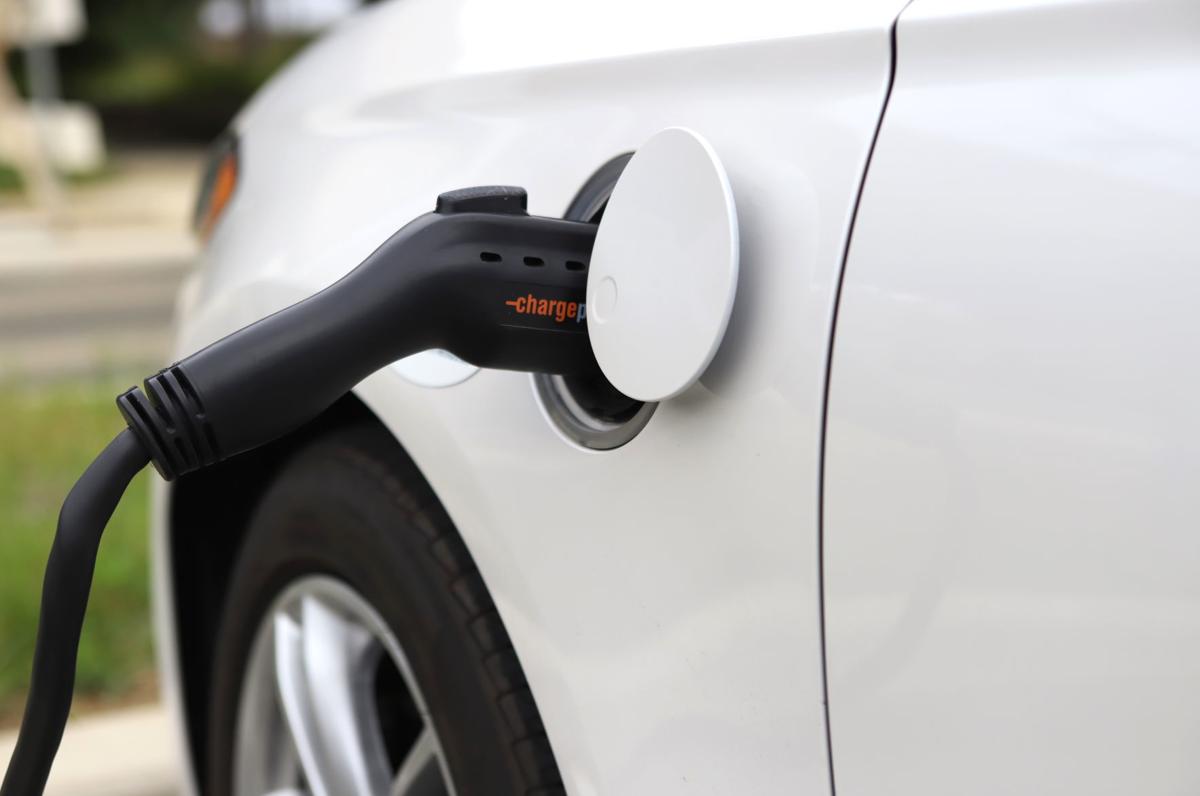 Newark to install electric vehicle charging stations ...