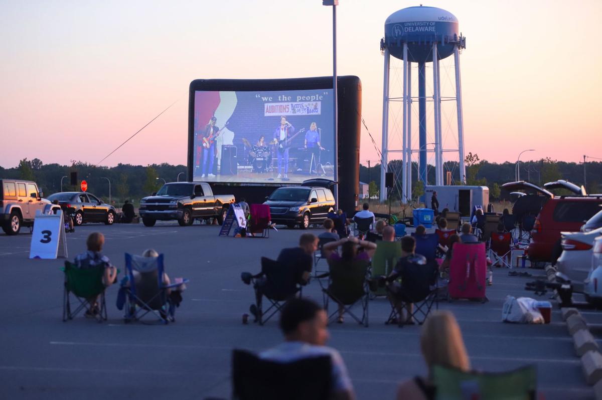 Newark S Drive In Movie Night Combines Family Fun Nostalgia News Newarkpostonline Com