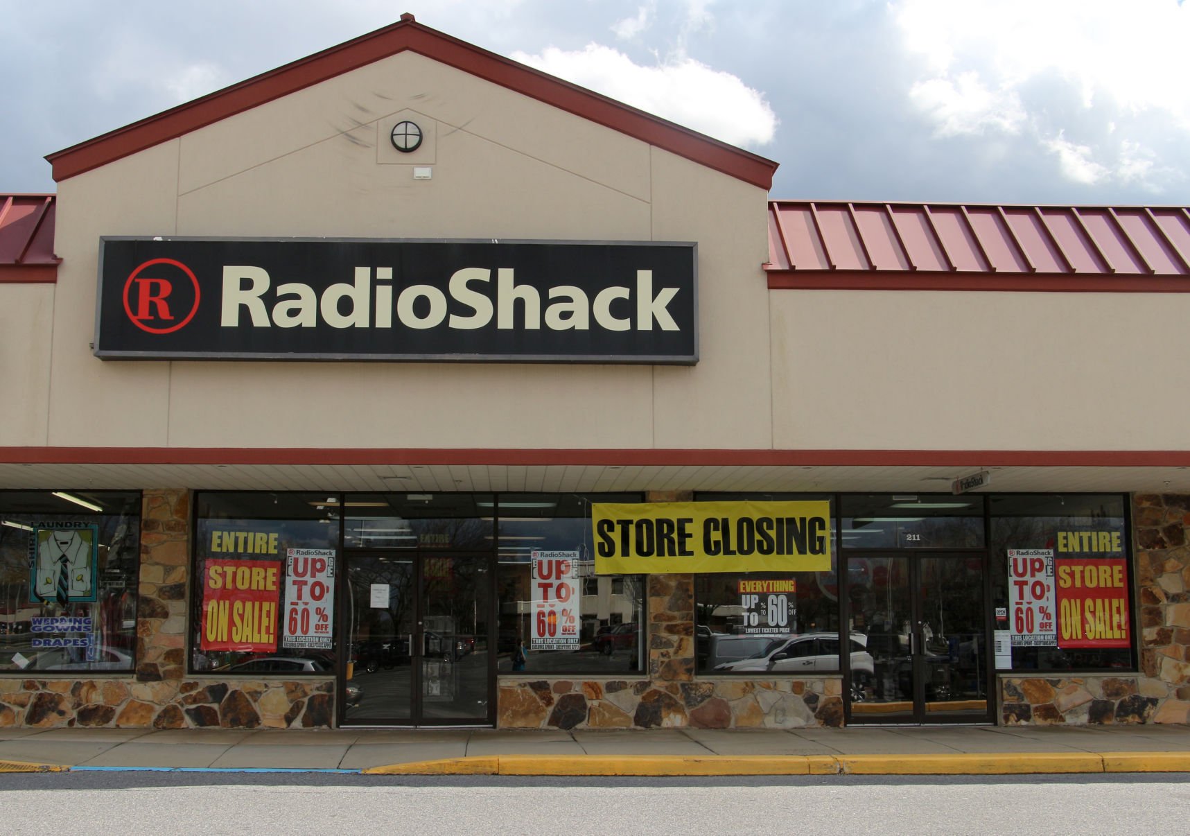 radio shack going out of business madison heights