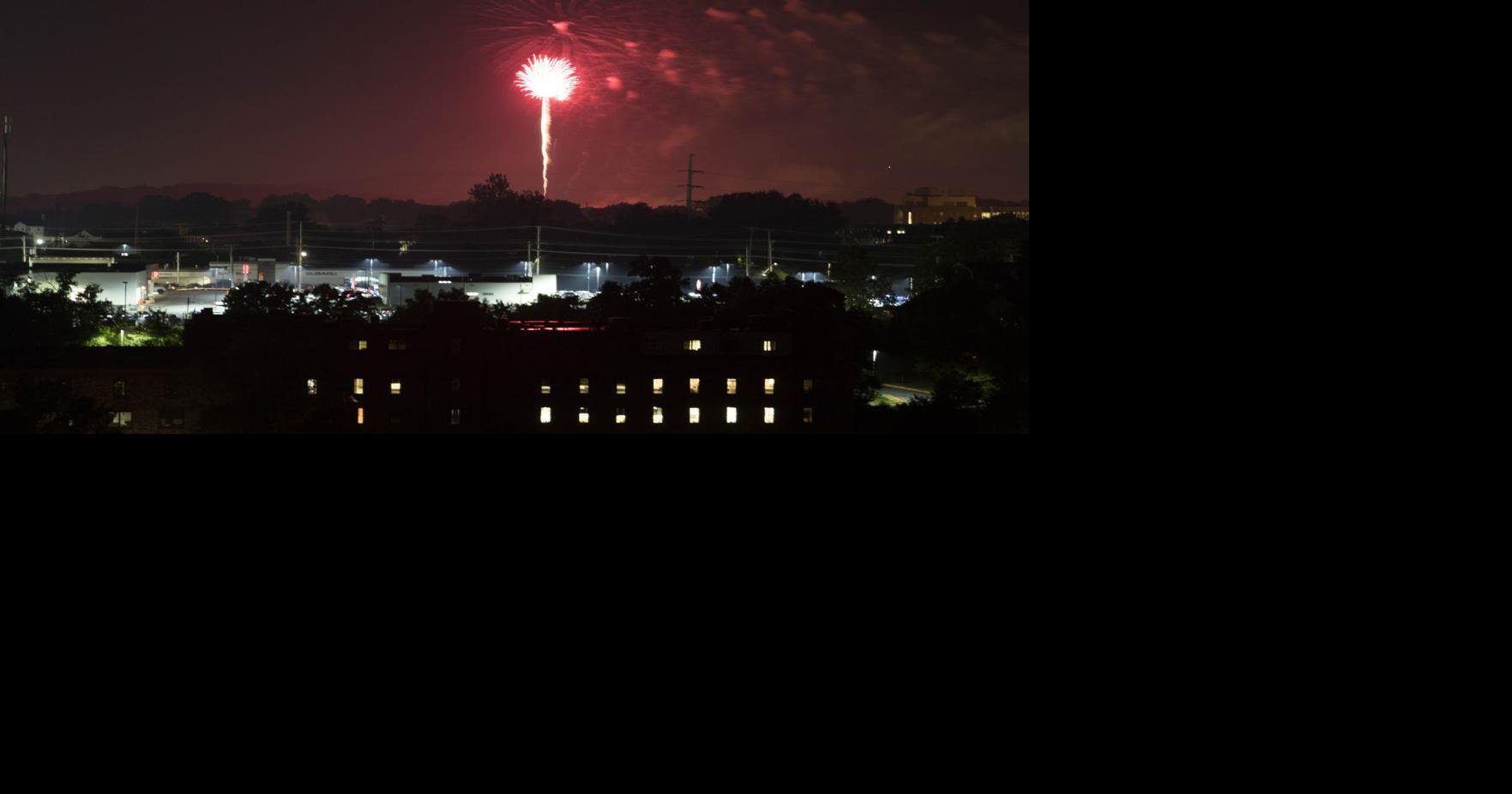 Fireworks viewing at Newark Reservior News Gallery