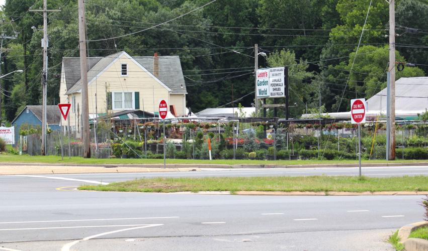 Royal Farms eyes Leon's Garden World property on Elkton Road News