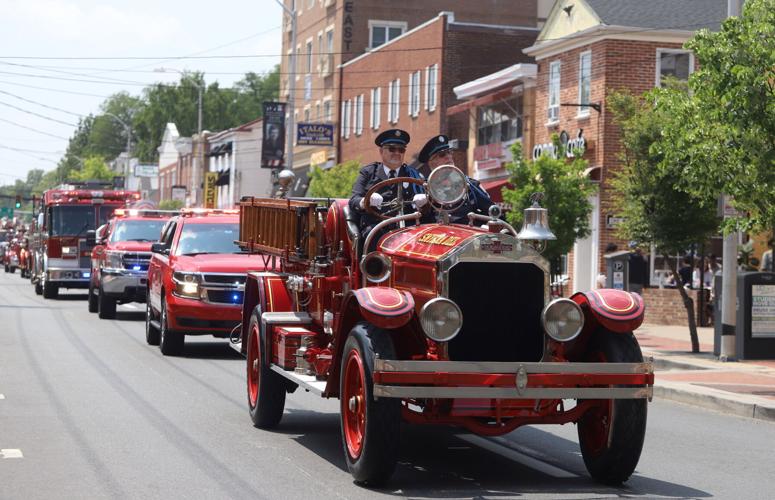 Newark's annual Memorial Day parade honors the fallen News