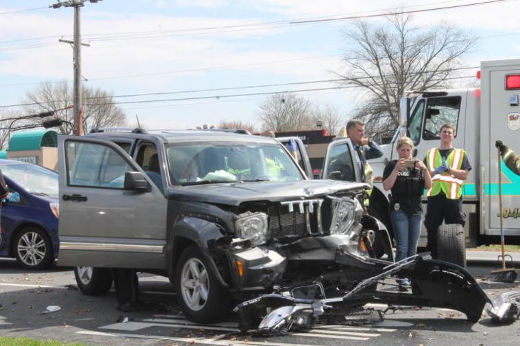 Pencader Plaza carjacking ends in fivecar pileup News