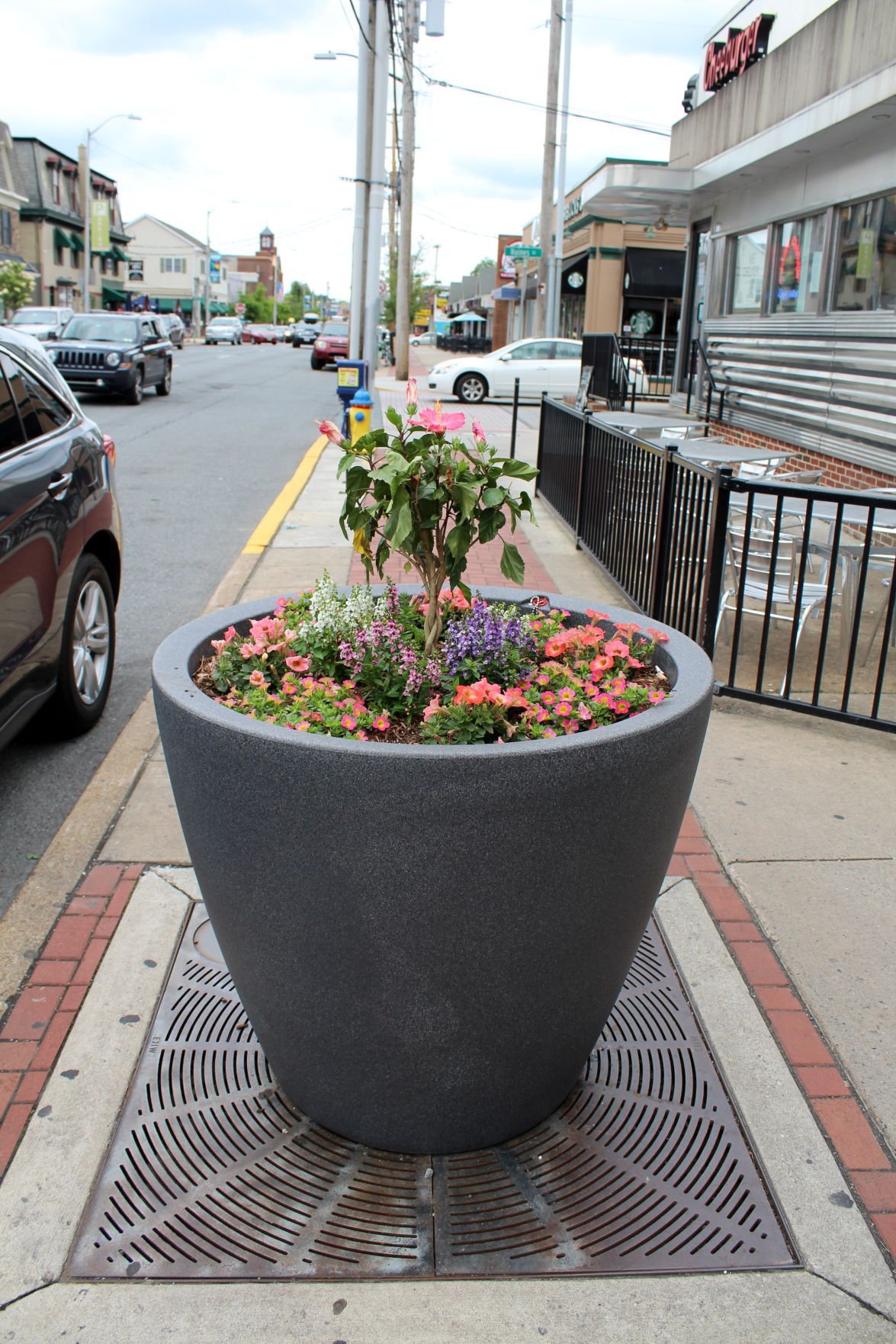 City installs planters on Main Street to replace