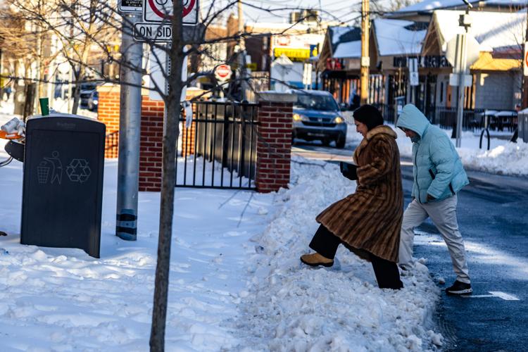 Newarkers dig out after storm, enjoy snow day | News | newarkpostonline.com