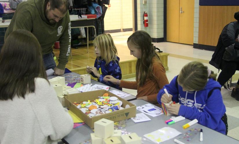 West Park Place Elementary event teaches financial literacy through
