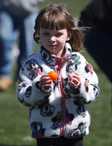 Kids scramble for prizes at Newark's annual Easter egg hunt | News ...