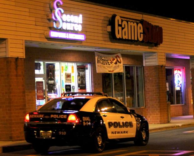 Suburban Plaza GameStop robbed at gunpoint News