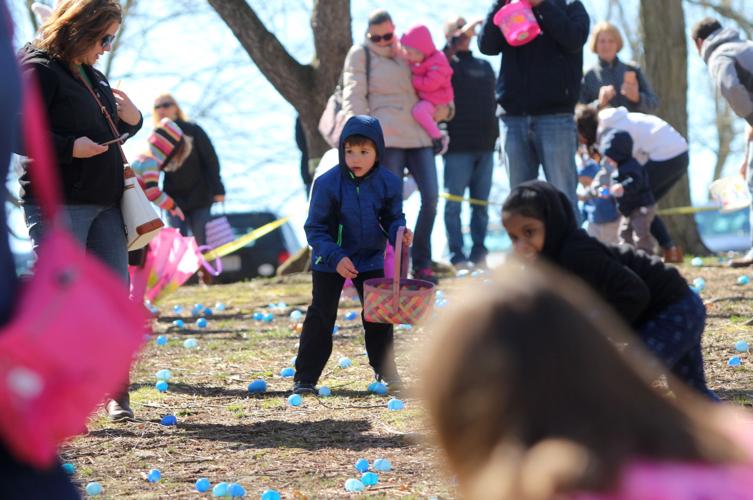 Hundreds attend Newark's annual Easter egg hunt | News ...