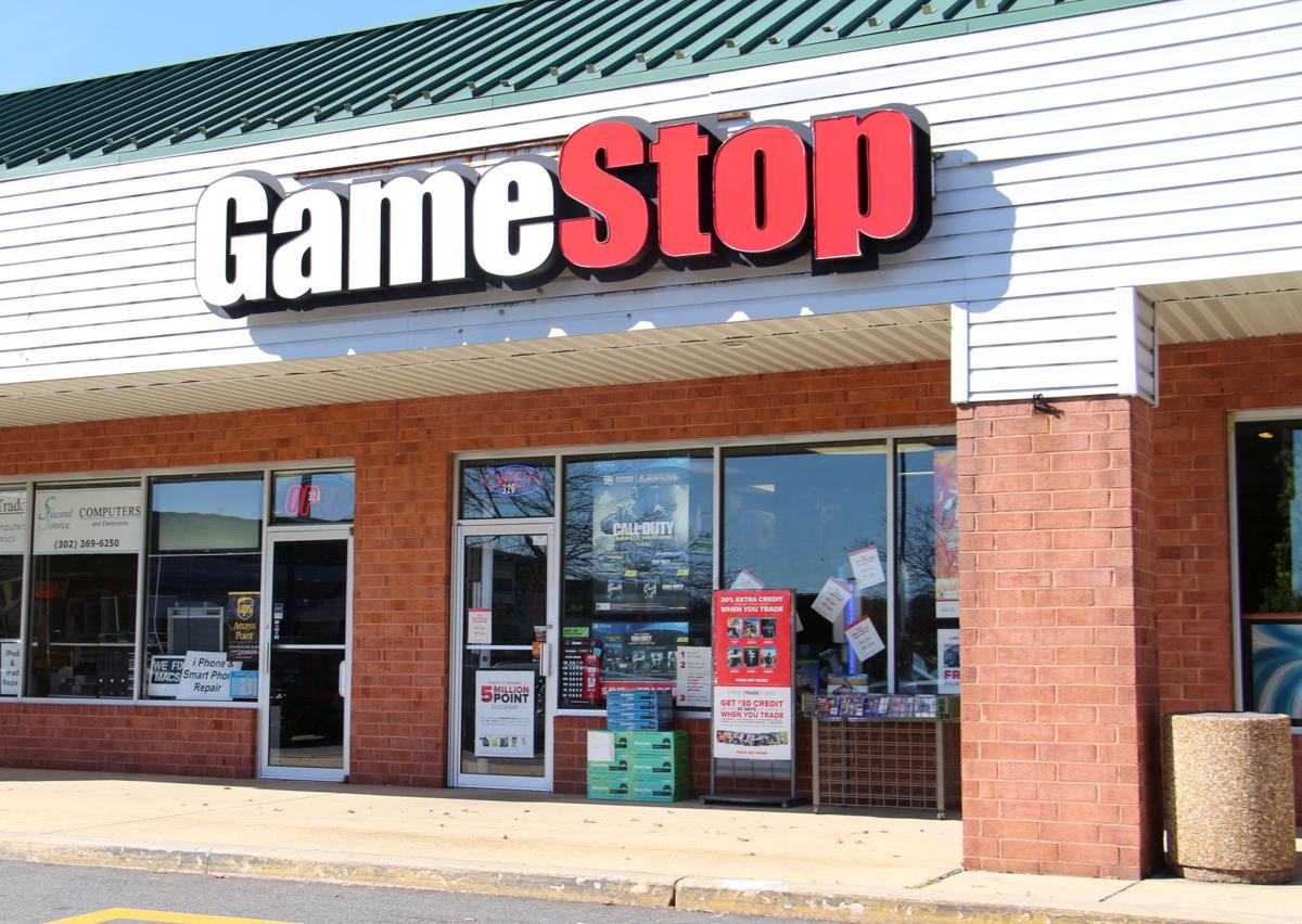 Police use GPS tracking device to catch man accused in Suburban Plaza