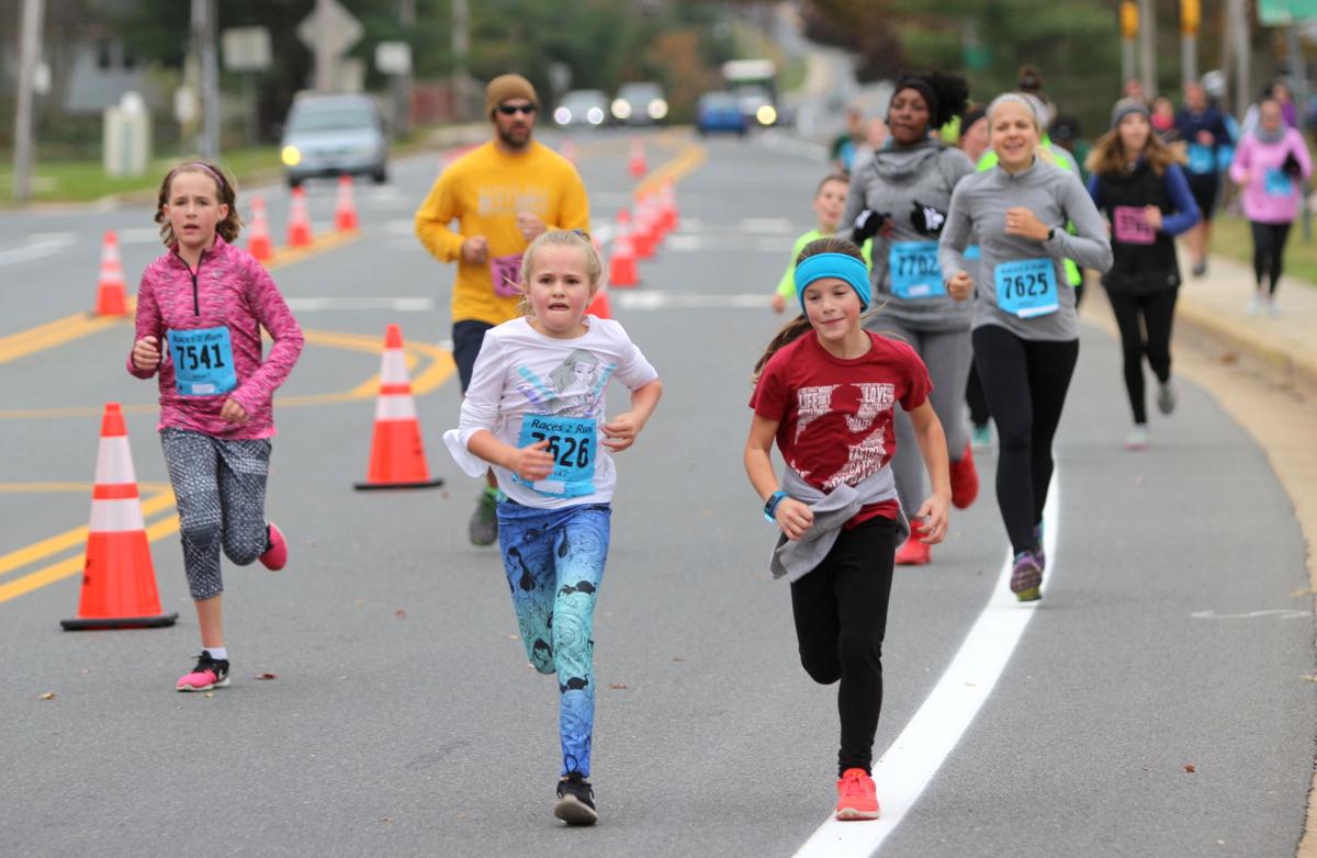 Hundreds run in annual Turkey Trot races | News ...
