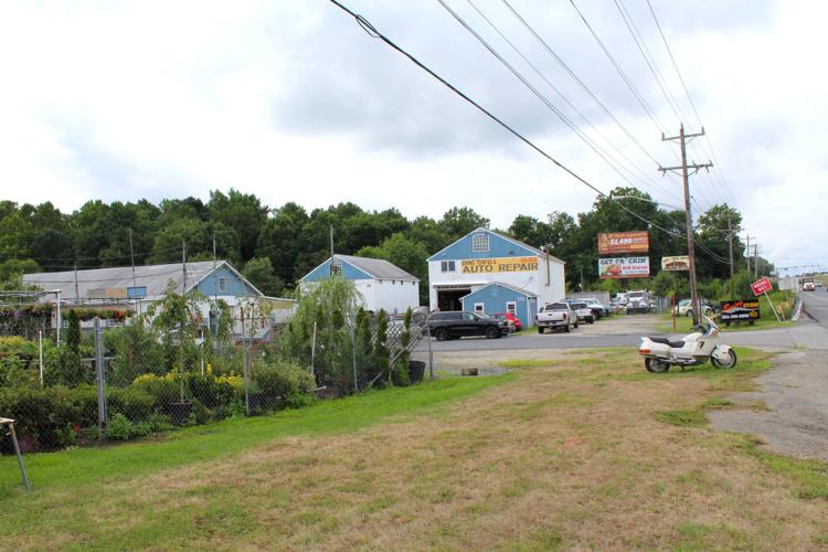 Royal Farms eyes Leon's Garden World property on Elkton Road News