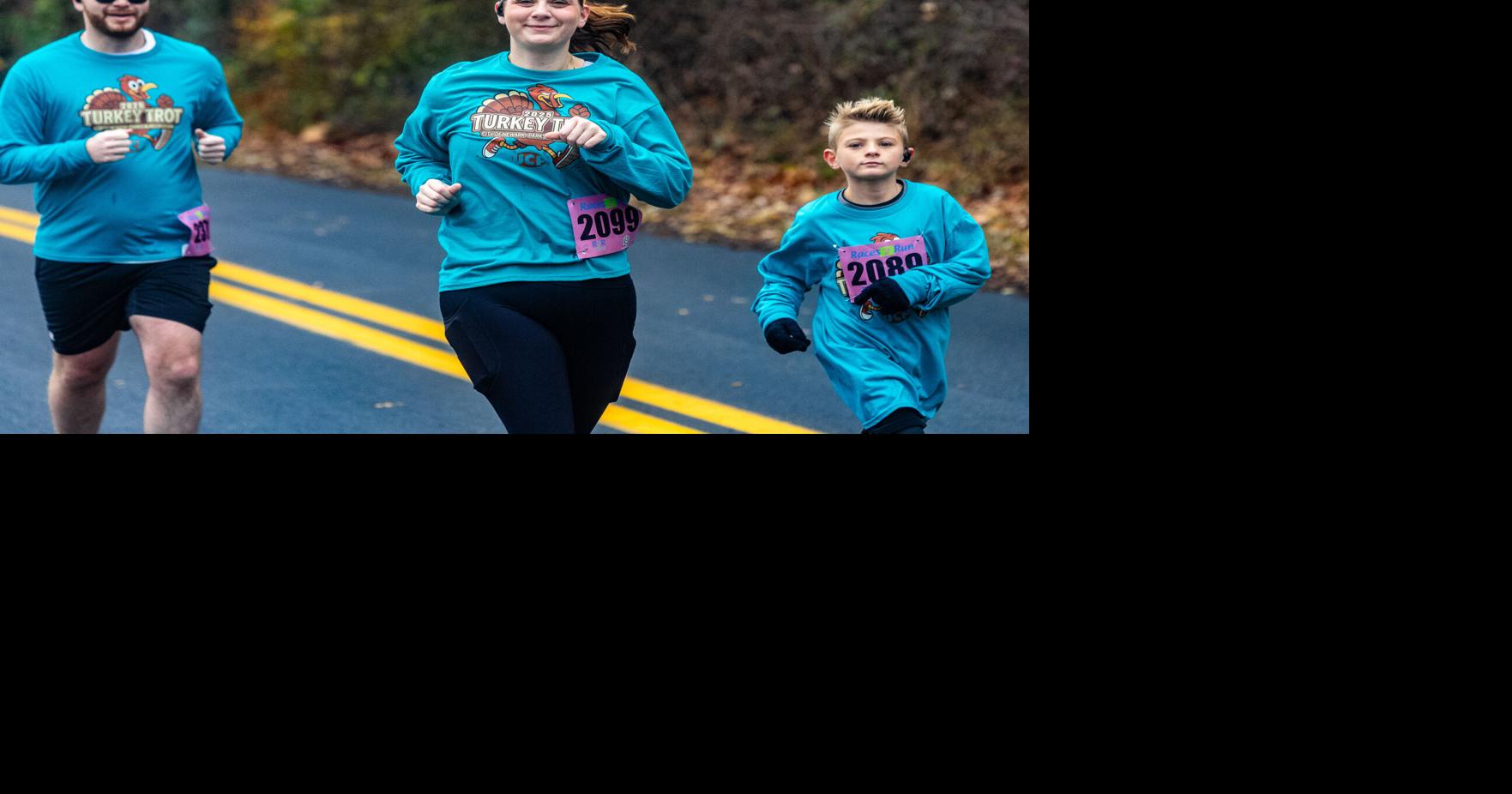 Trotting like turkeys: Annual race draws hundreds to Newark | News ...
