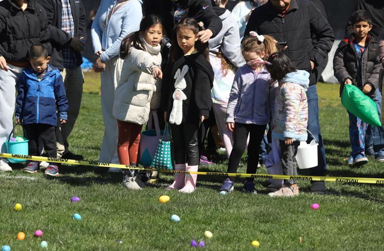 Kids scramble for prizes at Newark's annual Easter egg hunt | News ...