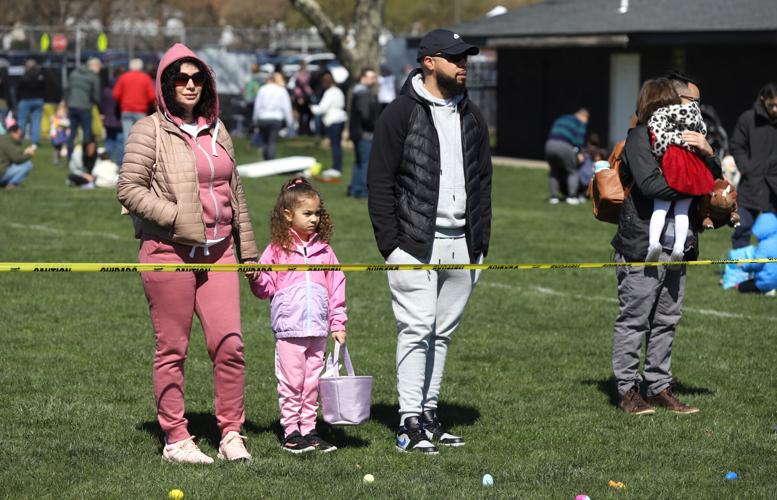 Kids scramble for prizes at Newark's annual Easter egg hunt | News ...