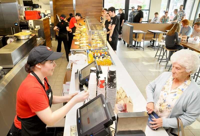 Panda Express opens its doors | News 