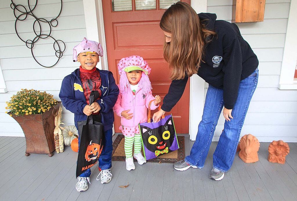 List Best local neighborhoods for trickortreating Entertainment