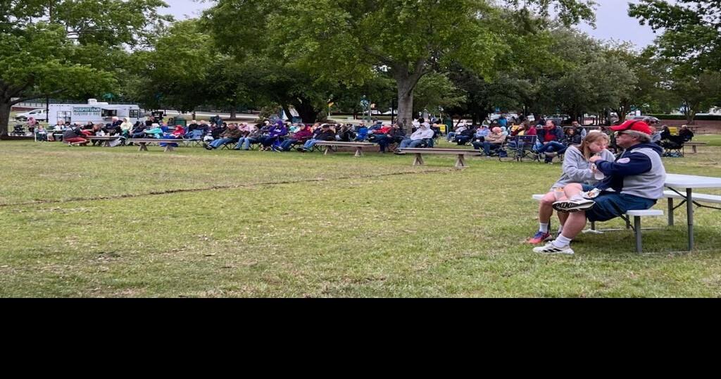 Footloose on the Neuse concert series kicked off with a free