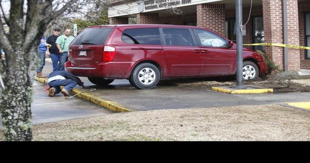 Motorist strikes Vanceboro post office Local News