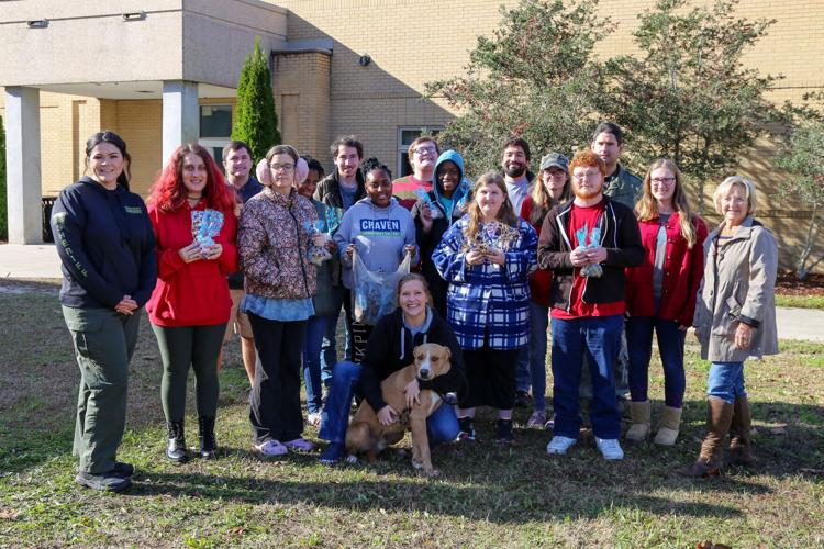 Craven CC Transitions Academy students bake, donate dog biscuits to local  shelter | Education | newbernsj.com
