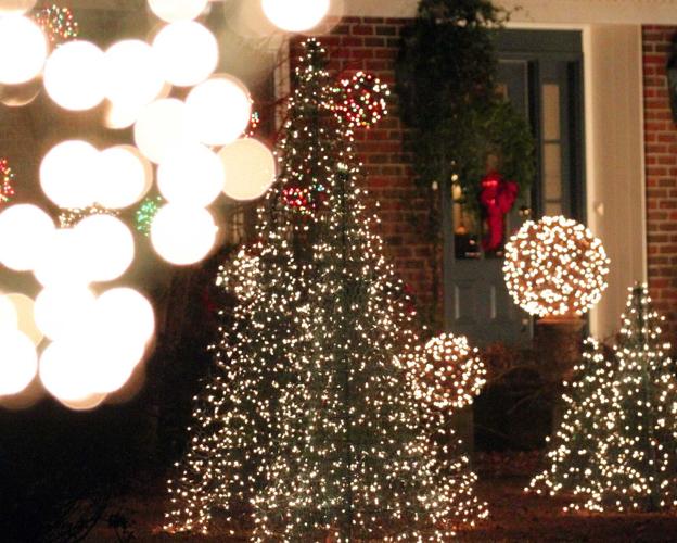 PHOTOS Enchanting Christmas Lights of Canterbury Entertainment