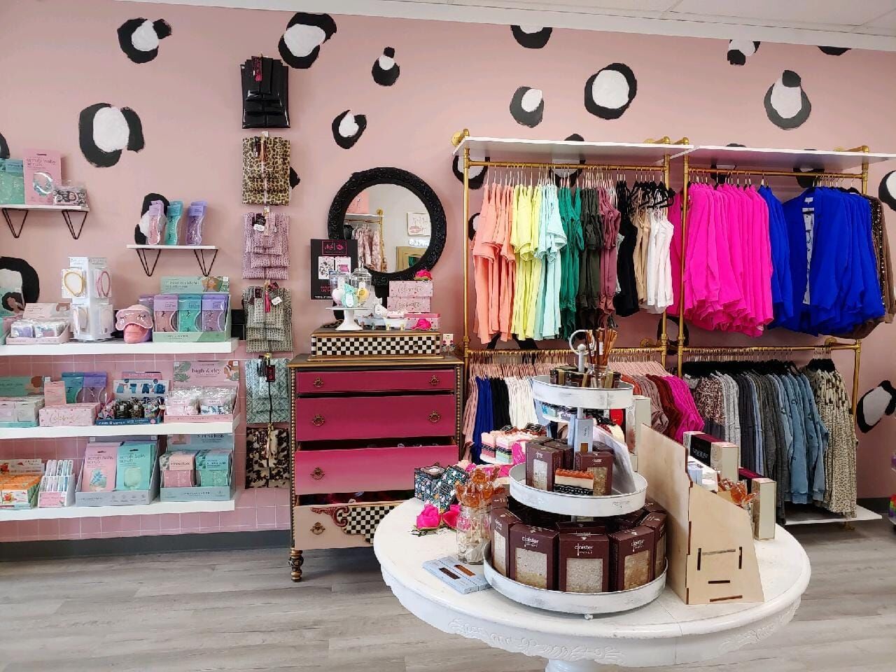 Boutique relocates to old Harris Teeter shopping center Local