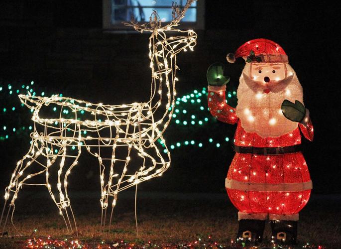 PHOTOS Enchanting Christmas Lights of Canterbury Entertainment