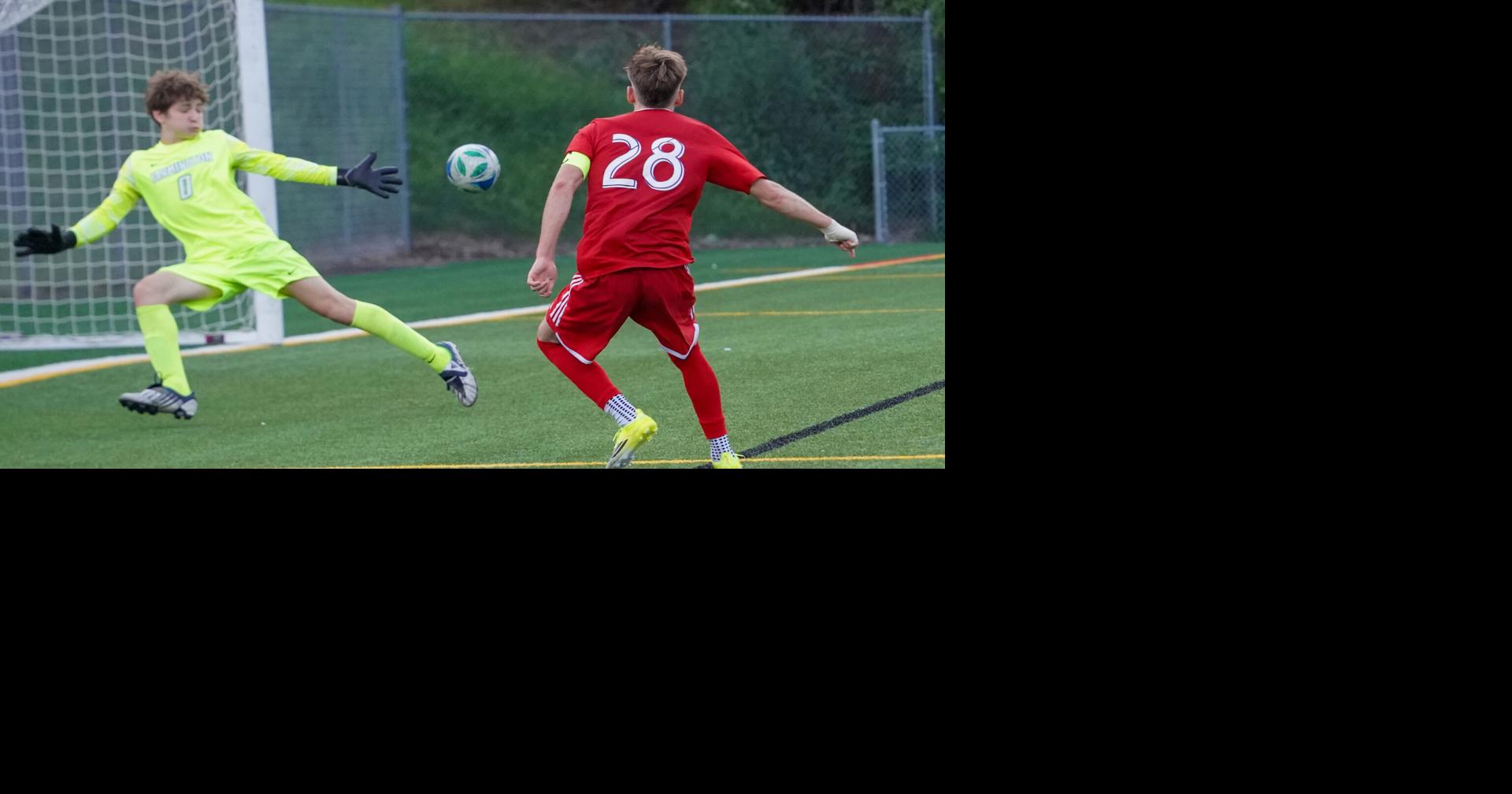 Francalangia, Abayomi each score two goals as Berlin downs No. 6 Farmington 4-1