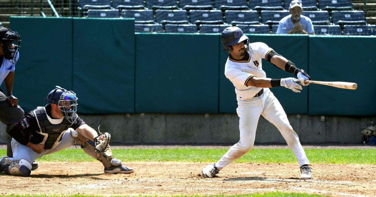 Bees defeat Silver Knights to improve to 16-17 behind Righi’s two-run homer