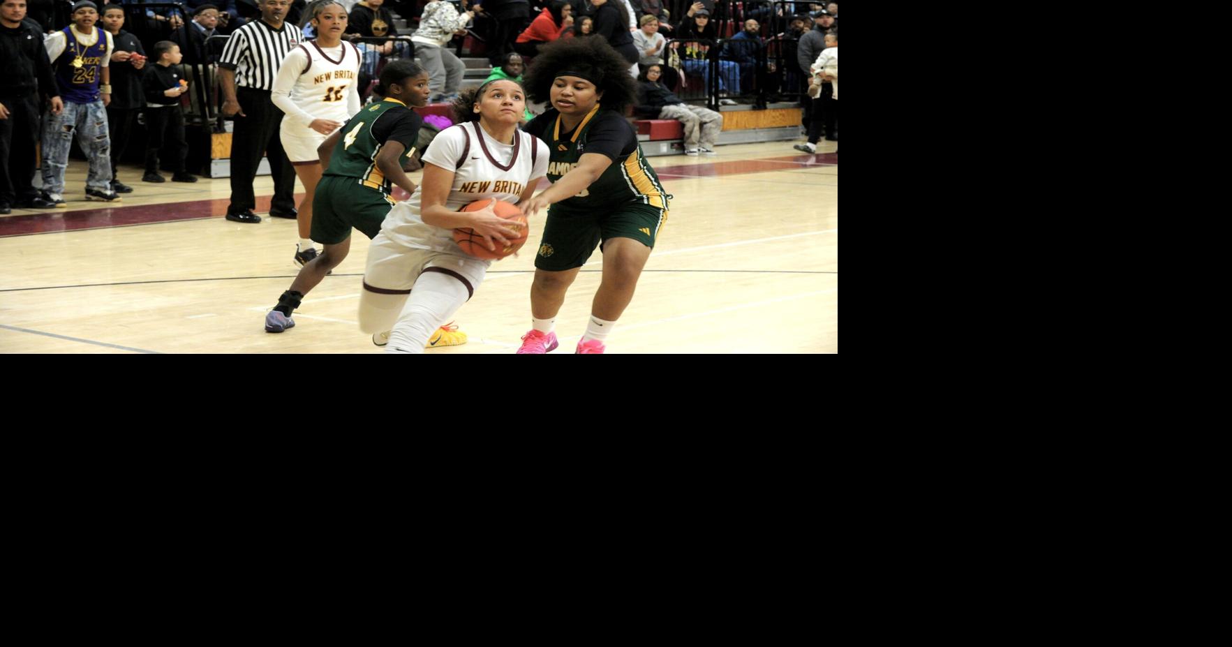 Late Foul Sends Hamden Past New Britain 52-51 in Division I Quarterfinal