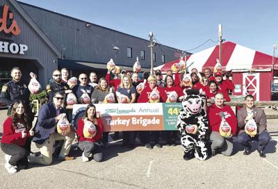 Stew Leonard's Team Members, Town Leaders Hand Out Thousands Of 