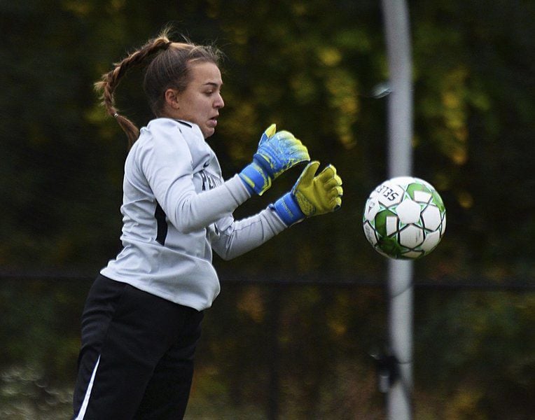 Using Her Head Pettet S Last Minute Header Delivers Amesbury Cal