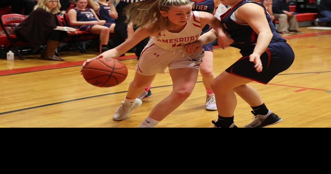 'Elite 8' Bound Avery Hallinan (25 points), stellar defense lead