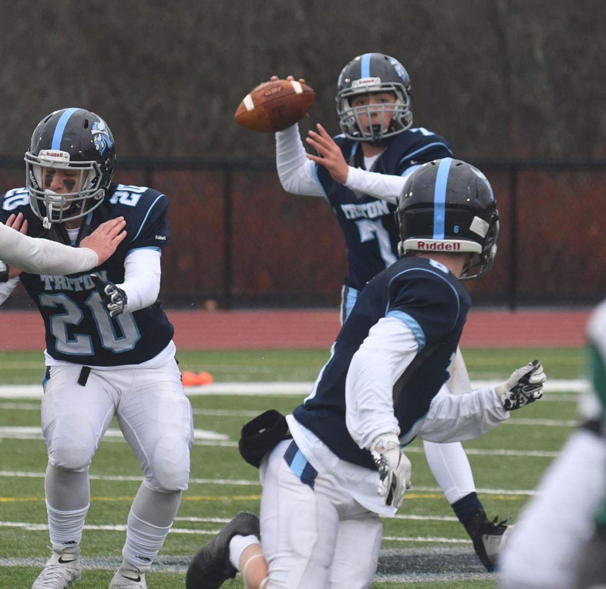 191128_NT_JVA_football_3.jpg