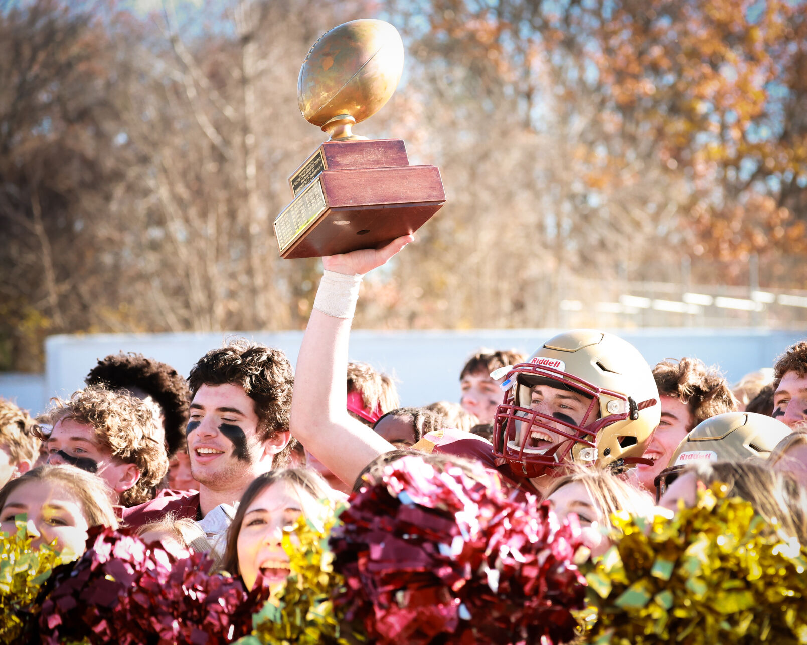 Thanksgiving Leftovers!: Extra photos from the 100th annual Amesbury-Newburyport game