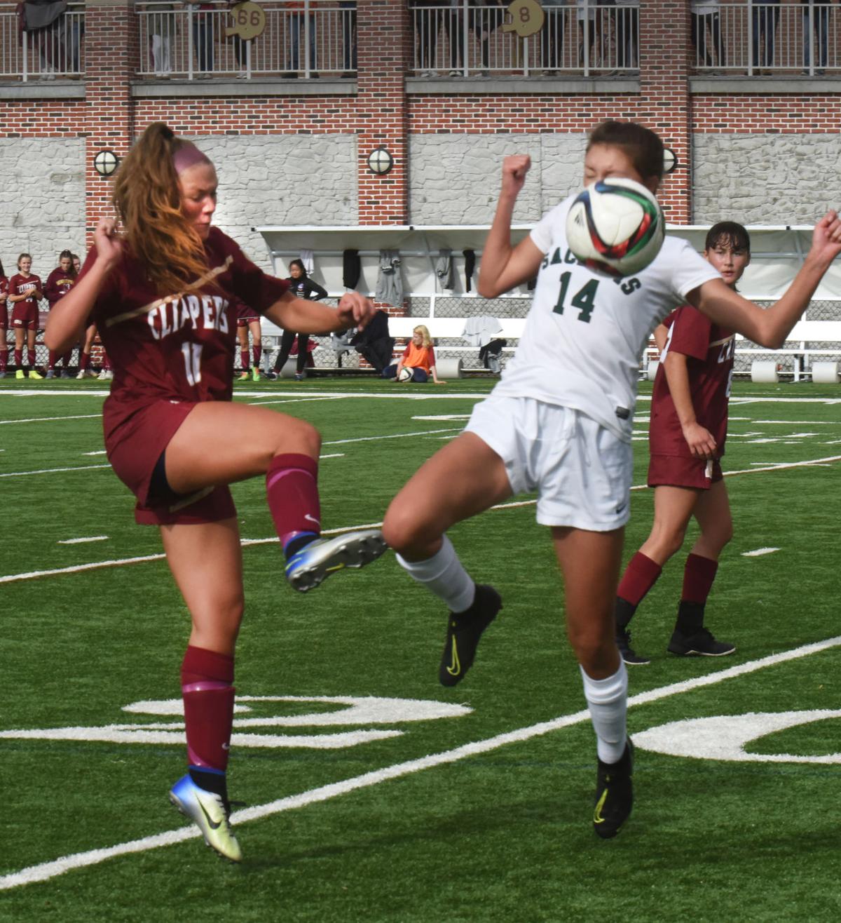 191012_NT_BEA_soccer_5.jpg