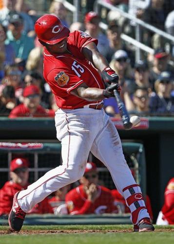 Rollins breaks the tie with a three-run homer 