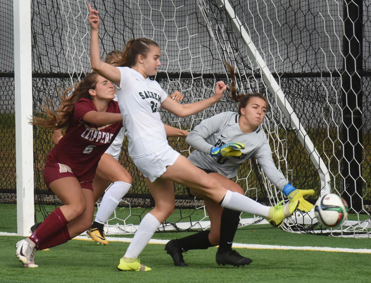191012_NT_BEA_soccer_6.jpg