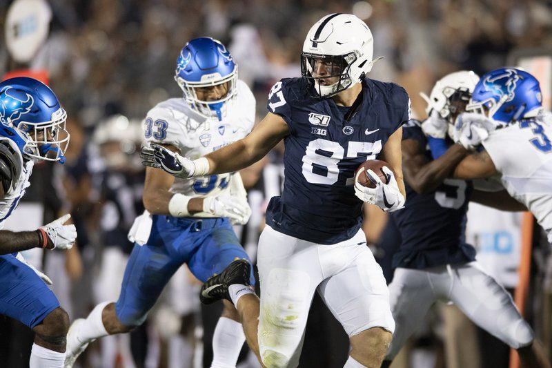 Pat Freiermuth having a breakout game on Monday Night Football