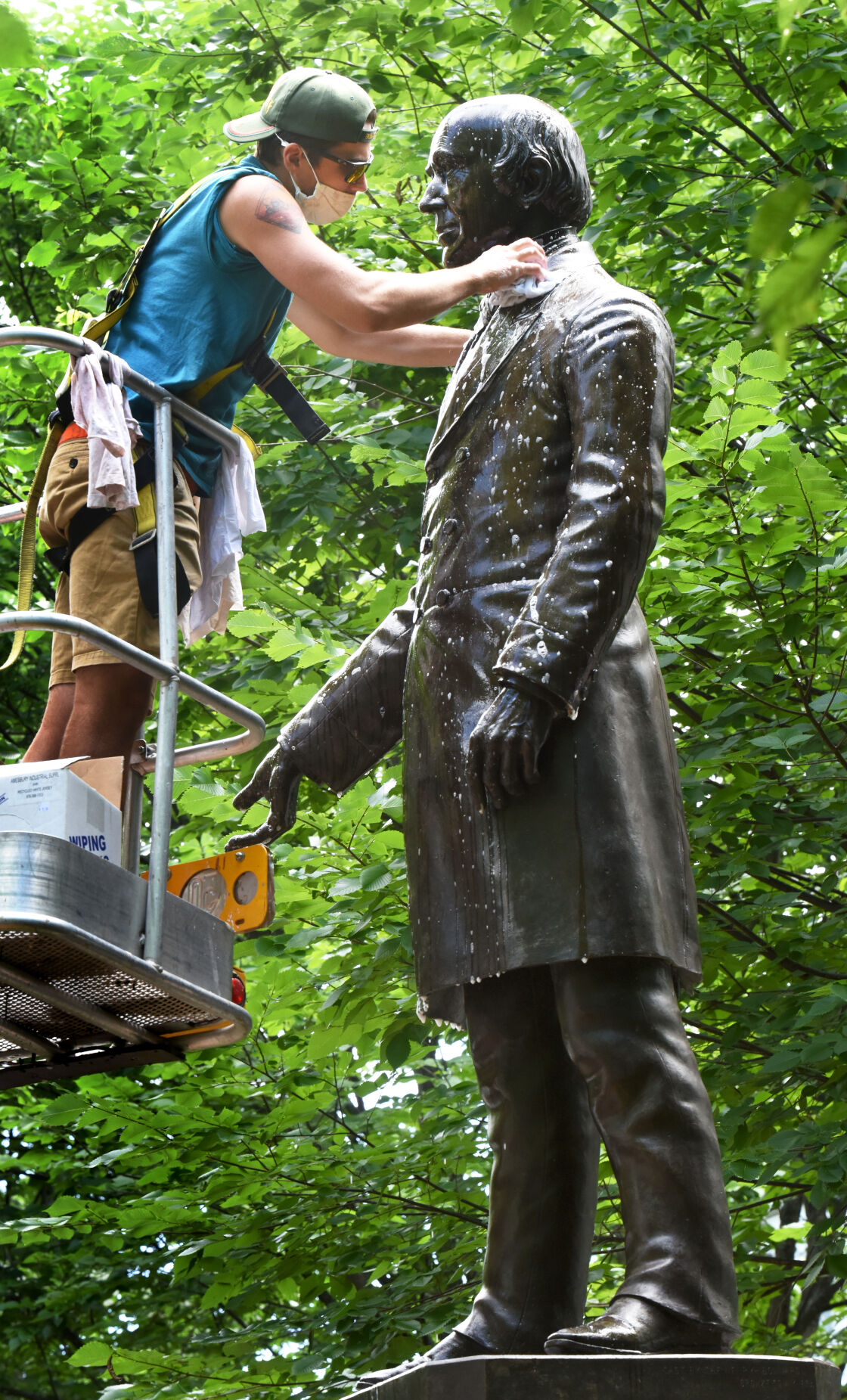 200716_NT_BEA_cleaning_1.jpg