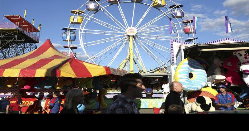 A spirited 200th From hot dog