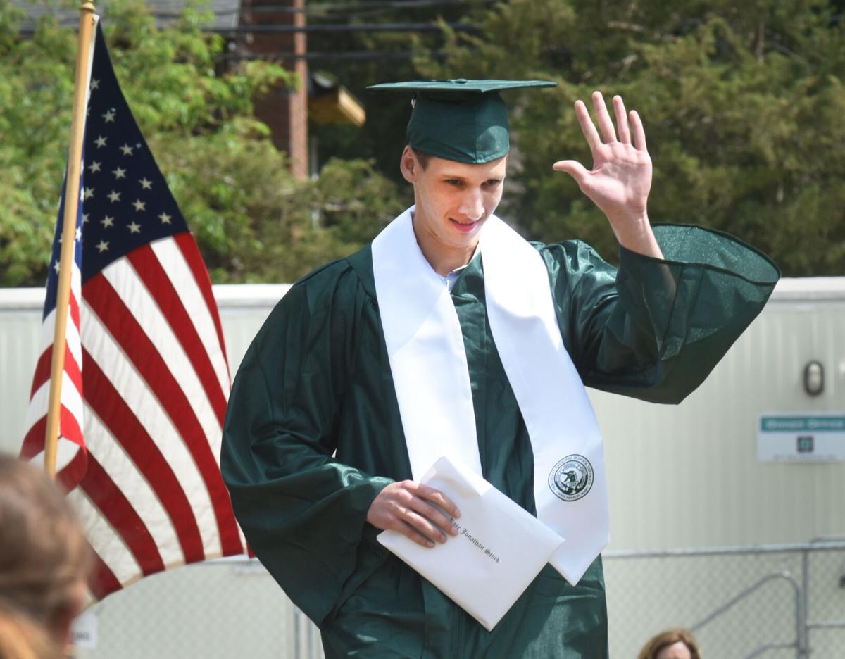 200606_BEA_Pent Grad_7.jpg