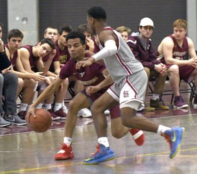 Newburyport Boys Basketball Clinches First Cal Title Since 2006