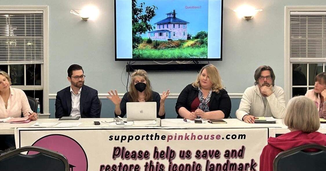 Pink House supporters ID land swaps - Vimarsana News
